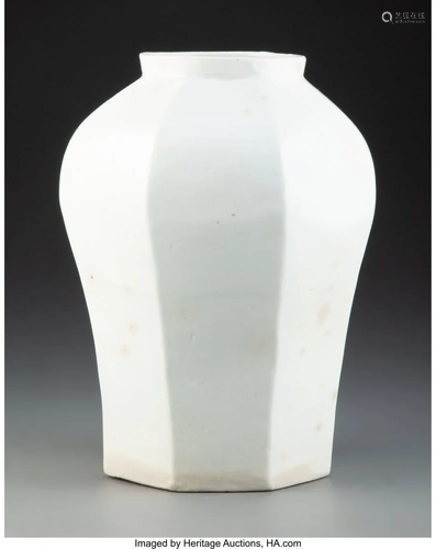 67346: A Korean Porcelain Melon-Form Jar, Joseon Dynast