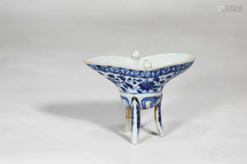Chinese Ming Dynasty Yongle Period Blue And White Vessel