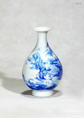 Chinese Qianlong Period Enamel Porcelain Bottle