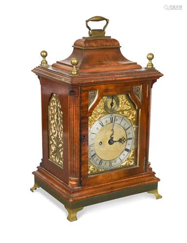 An Edwardian quarter chiming mantel clock,