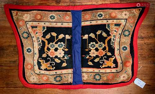 A Tibetan wool saddle bottom rug Makden, circa 1900-1930