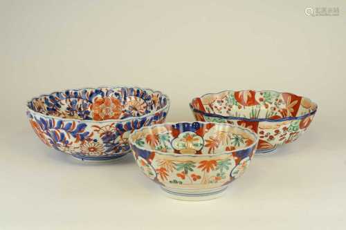 A group of Japanese Imari bowls and dishes