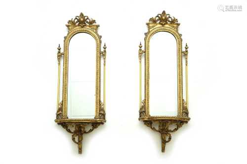 A pair of Victroian giltwood mirrors, second half 19th century