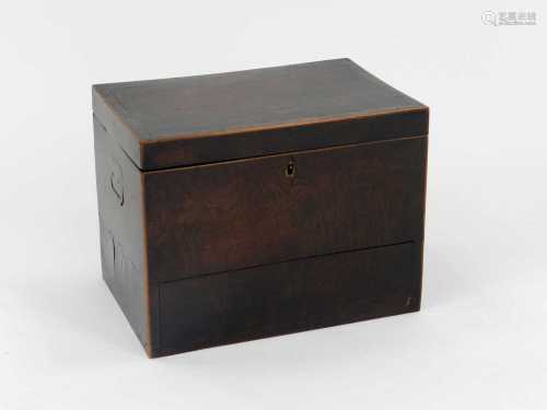 A George III yew veneered box, crossbanded and inlaid with boxwood stringing, 28cm wideCondition