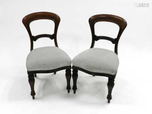 A set of 9 Victorian mahogany balloon-back dining chairs (9)Condition report: One back rail loose.