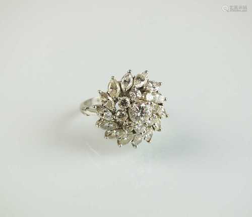 A diamond cluster ring