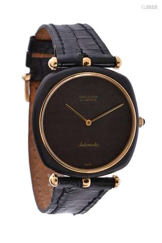 Gerald Genta for Van Cleef & Arpels, ref. G.1510B, a gold coloured wrist watch