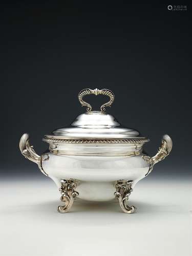 A late George III silver circular soup tureen and cover by Robert Garrard I