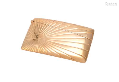 An 18 carat gold curved rectangular card case by Horace Woodward & Co Ltd