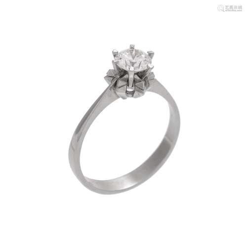 A single stone diamond ring