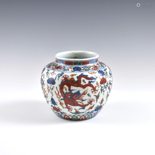 JIAJING WUCAI DRAGONS PORCELAIN JAR