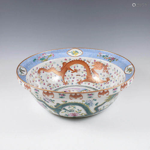 QING FAMILLE ROSE DRAGON LARGE BOWL