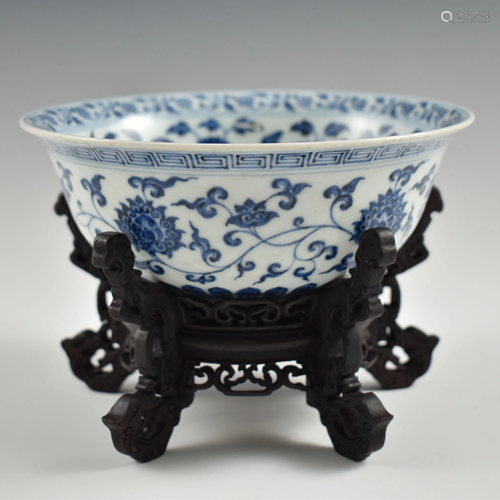 Ming blue & white morning glory bowl on stand