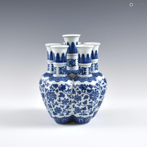 Qing blue & white wrapped floral conjoined vase