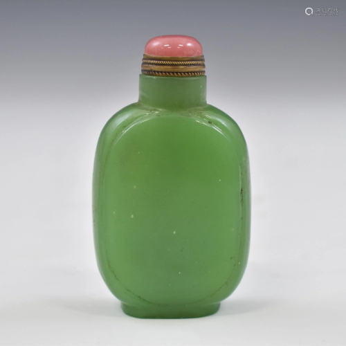 GREEN JADE SNUFF BOTTLE & RED CORRAL STOPPER