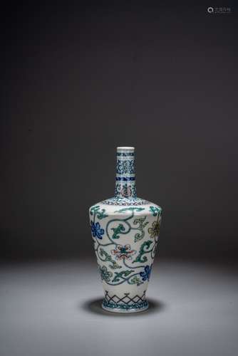 A DOUCAI 'LOTUS' LONG NECK VASE