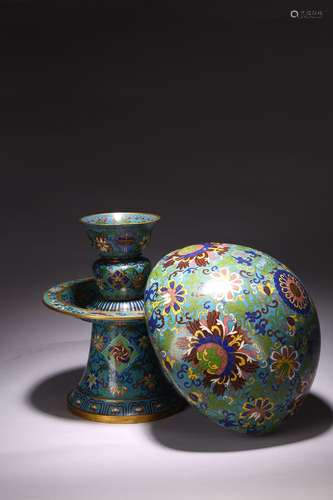 A SET OF THREE CHINESE CLOISONNE ENAMEL VESSELS