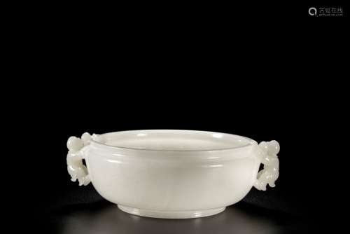 A WHITE JADE CARVED 'BOYS' BRUSH WASHER