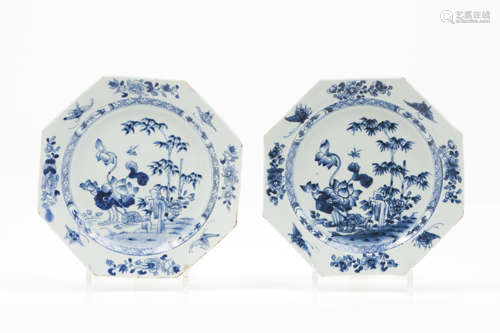 A pair of Qianlong octagonal plates