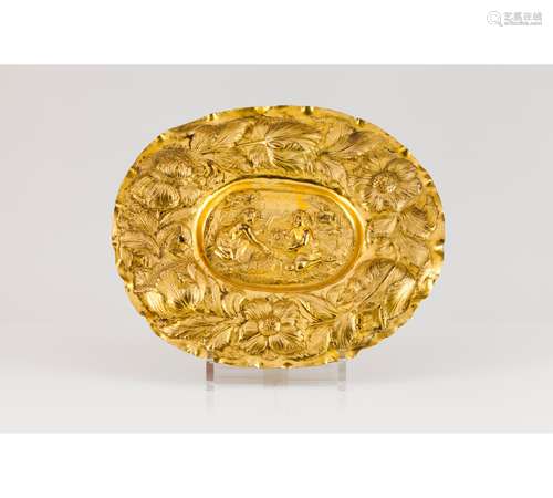 An elliptic gilt metal tray