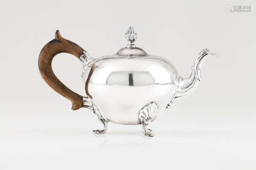 A D.João V / D.José teapot