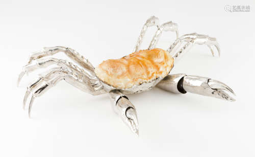 A large spider crab sculpture