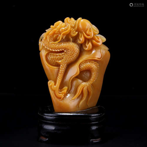 A Tianhuang Stone Carved Dragon Pattern Ornament