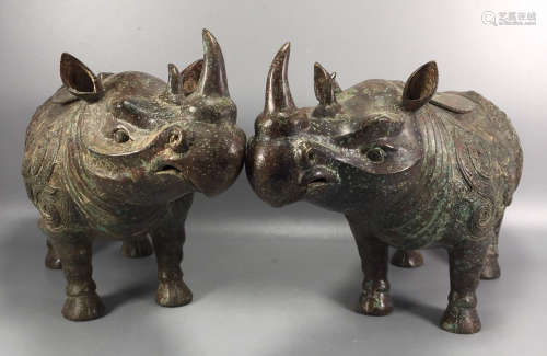 PAIR OF BRONZE CASTED RHINOCEROS ORNAMENT