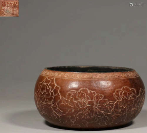 A GOURD CARVED POENY PATTERN BRUSH WASHER