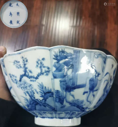 A BLUE&WHITE GLAZE FLOWER PATTERN BOWL