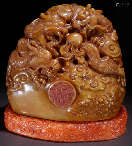 A TIANHUANG STONE INCENSE HOLDER CARVED WITH DRAGON
