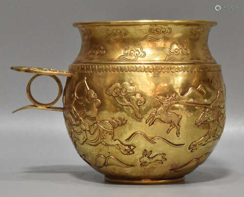 A GILT BRONZE CASTED CONTAINER