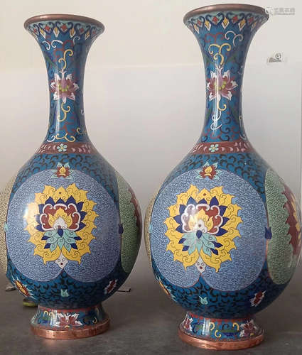 PAIR OF CLOISONNE VASE WITH FLOWER PATTERN