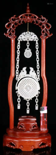 A HETIAN WHITE JADE SACHET HOLLOW CARVED