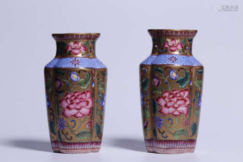 PAIR OF CLOISONNE PAINTED FOUR-LOBED 'FLOWERS' VASES
