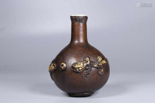 MOULDED GILT GOURD CARVED 'MYTHICAL BEAST' VASE