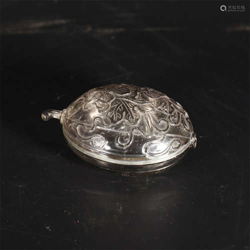 A FLORAL NATURAL CRYSTAL MELON-SHAPED COMPACT