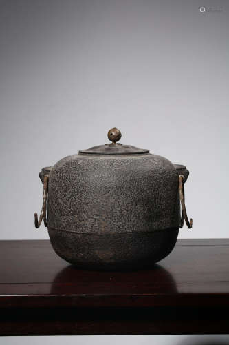 SHOWA PERIOD IRON CAST TEAPOT WITH LOOP RING HANDLES