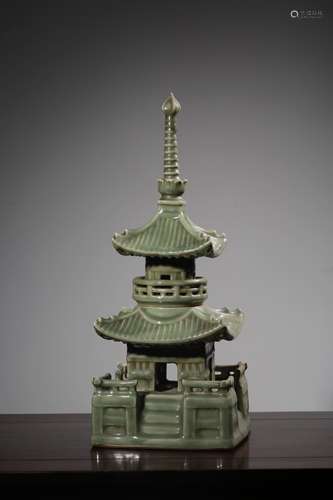 LONGQUAN WARE CELADON GLAZED PAGODA