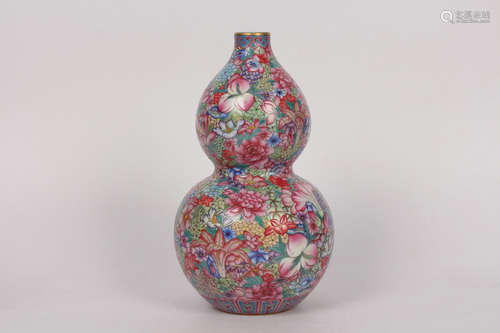 QING--CHINESE FAMILLE ROSE PORCELAIN VASE