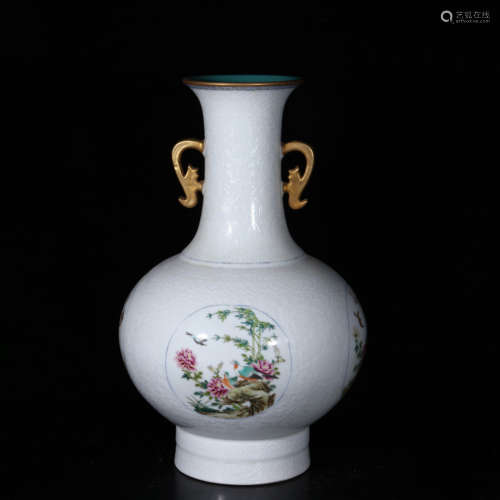 A WHITE GLAZE FAMILLE ROSE FLOWER&BIRD PATTERN PORCELAIN DOUBLE EARS VASE