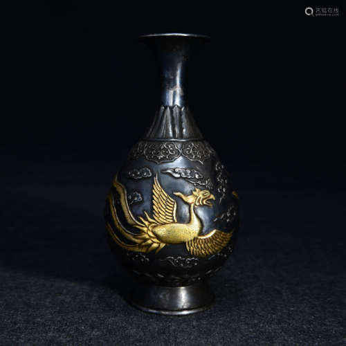 A GILT-SILVER PHOENIX SILVER VASE