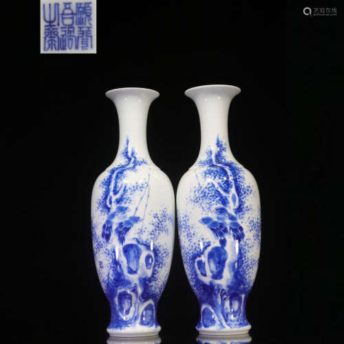 A PAIR OF BLUE AND WHITE SPARROW SCENERY FLOWER PORCELAIN VASES