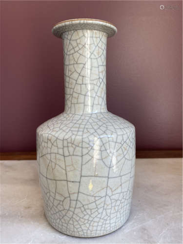 Chinese Qing Qianlong GeYao porcelain vase