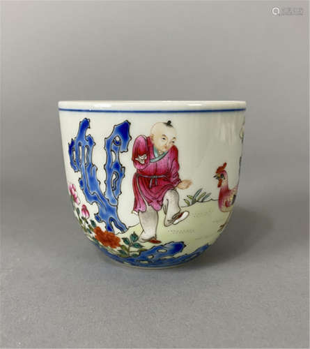 Chinese Qing Qianlong FAMILLE ROSE 'CHILD AND CHICKEN' CUP Jigangbei porcelain