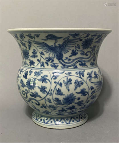 Chinese blue and white porcelain pot