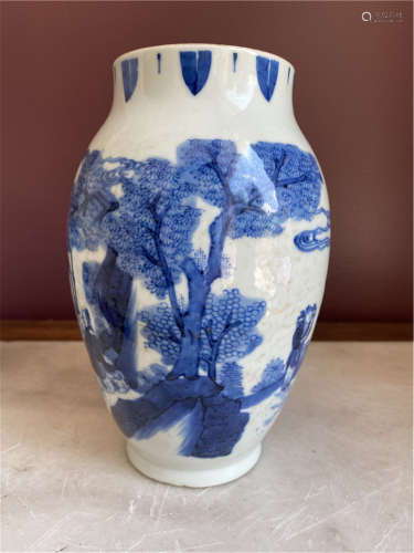 Chinese early Qing Dynasty blue and white porcelain