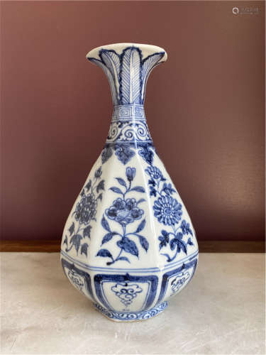 Chinese blue and white six sided floral porcelain