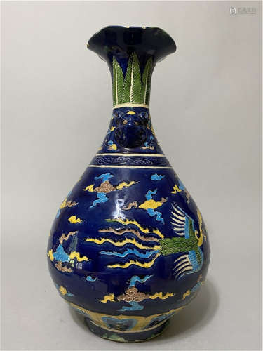 Chinese Fahuacai porcelain with dragon and phonix pattern