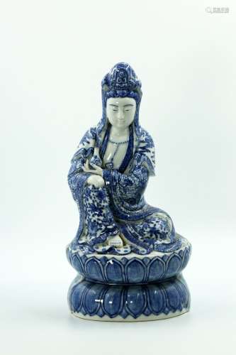 chinese blue and white avalokitesvara statue,mid qing dynasty
